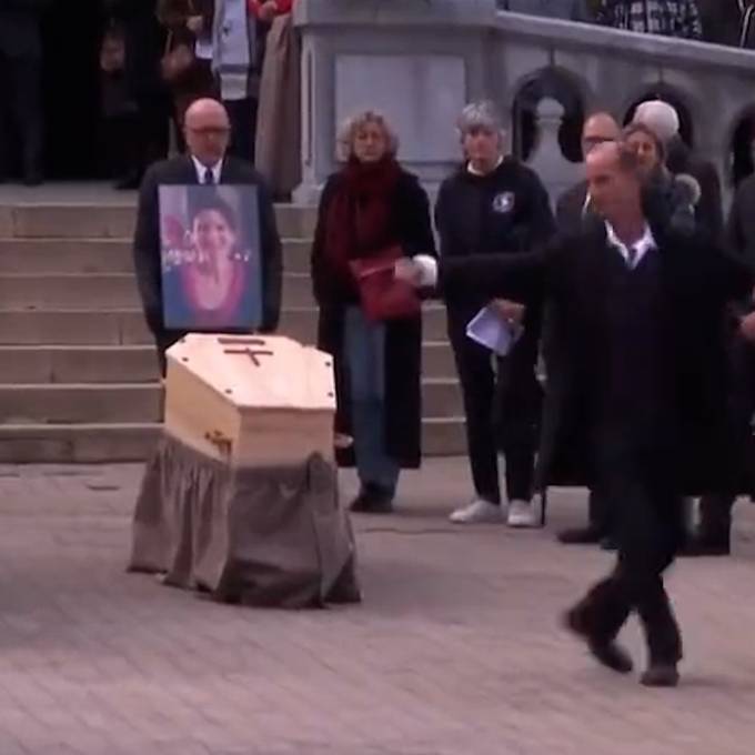 Beerdigung von erstochener Lehrerin bewegt Frankreich