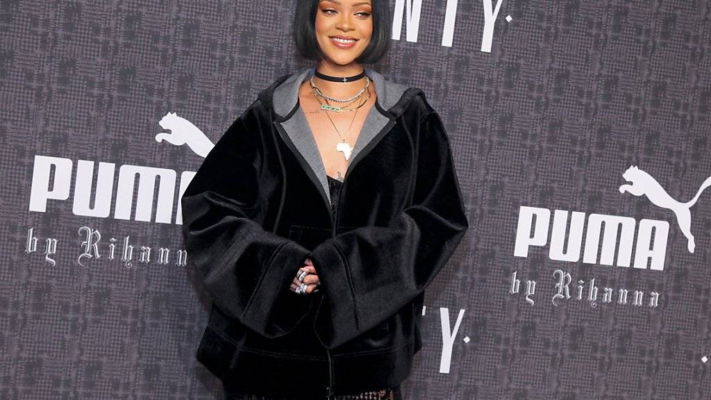 Rihanna in einem eigenen Entwurf vor der Präsentation ihrer ersten Mode-Kollektion.