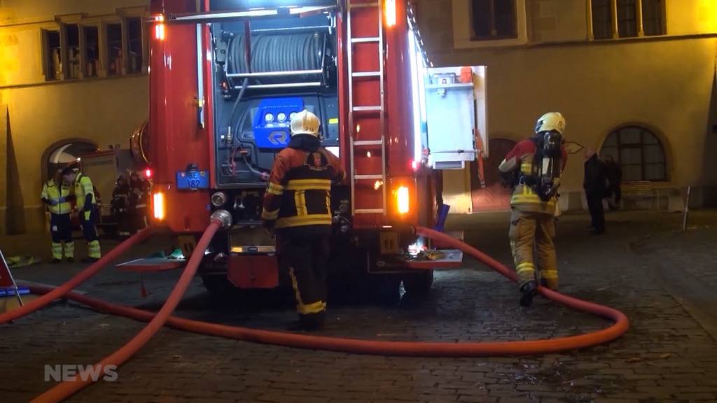 55-Jähriger stirbt bei Brand in Mehrfamilienhaus