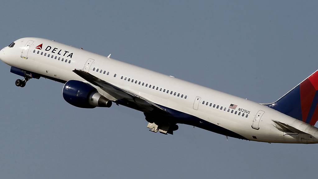 Die US-Fluggesellschaft Delta sieht die Ticketnachfrage von US-Privatkunden bereits wieder auf Vor-Coronaniveau. (Archiv)