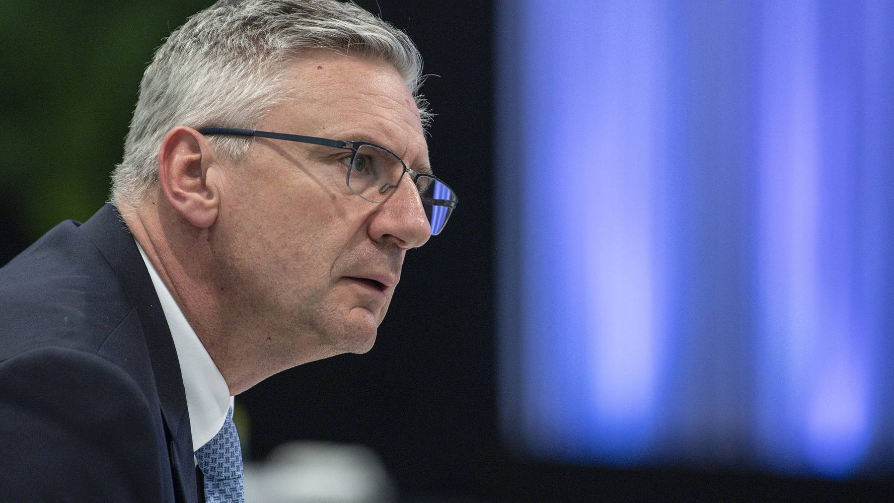 SVP-Politiker Andreas Glarner schiesst online gegen Aldi-Lehrlinge.