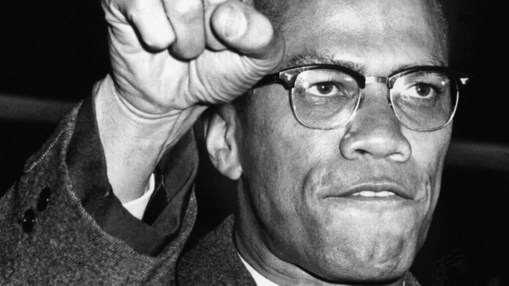 ARCHIV - Der US-amerikanische Bürgerrechtler Malcolm X spricht auf einer Kundgebung. (Archivbild) Foto: dpa