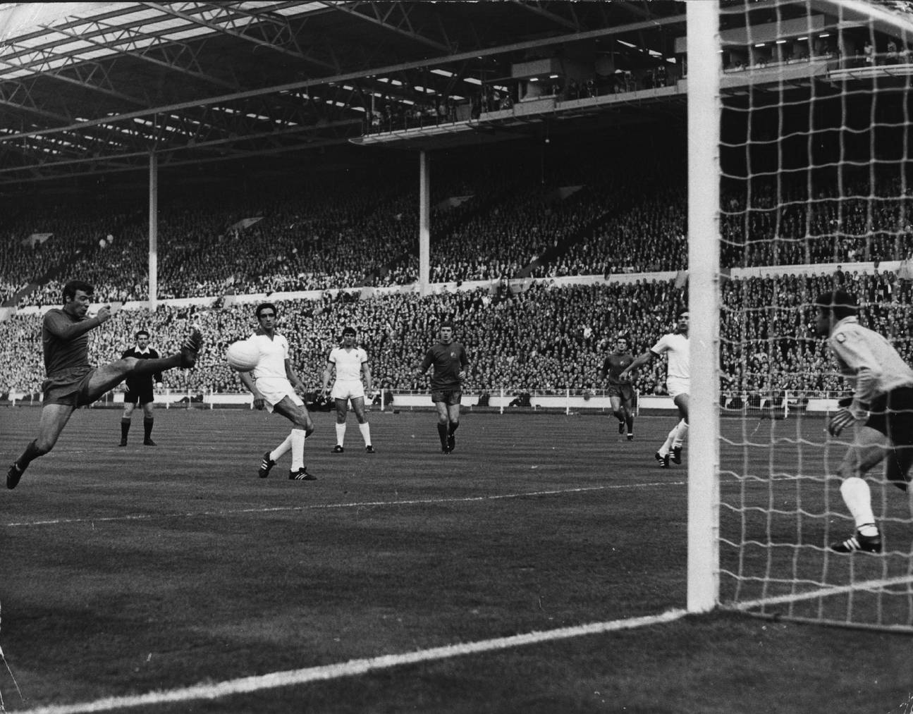 1968 besiegte Manchester United im Final des Europapokals der Landesmeister Benfica Lissabon 4:1. Die Entscheidung fiel in der Verlängerung. © Getty Images