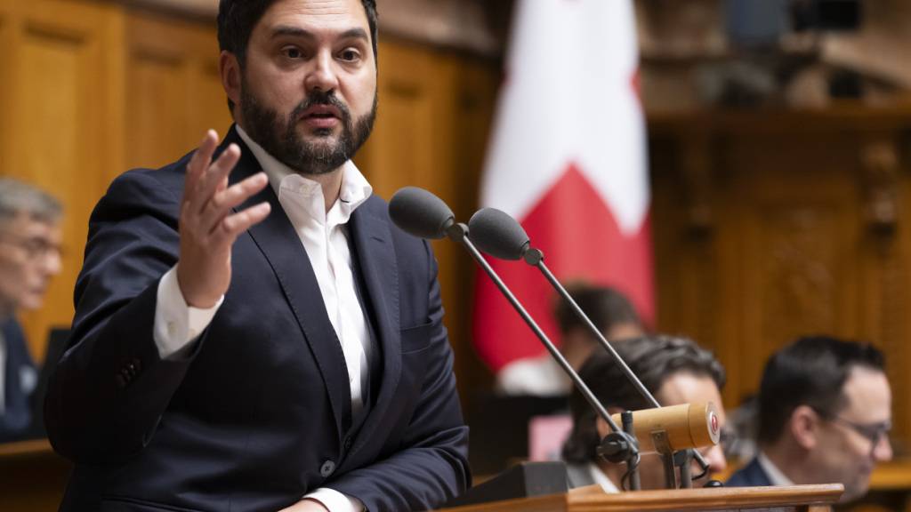 Der Aargauer SP-Nationalrat Cédric Wermuth will nach Luzern umziehen, aber Aargauer Nationalrat bleiben. (Archivbild)