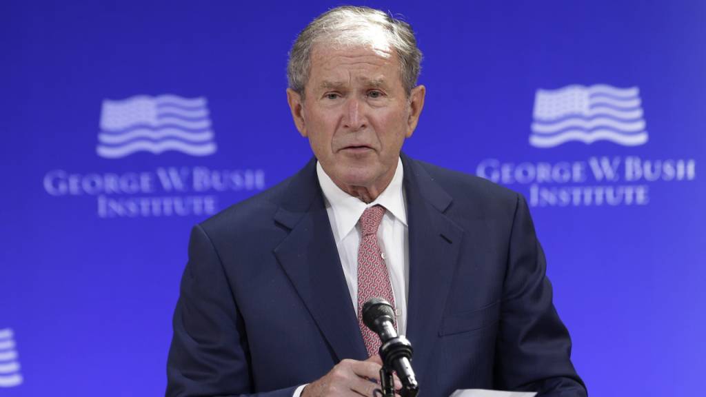 ARCHIV - Der ehemalige US-Präsident George W. Bush spricht bei einem vom George-W.-Bush-Institut finanzierten Forum in New York (USA). Foto: Seth Wenig/AP/dpa