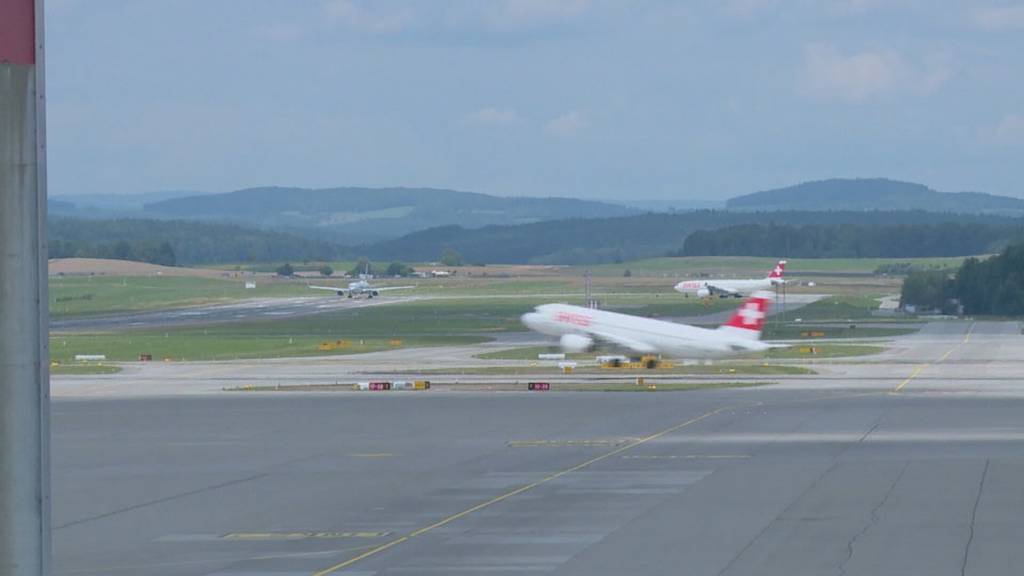 Höhere Preise für grünere Flüge: Flugticketabgabe spaltet Gemüter
