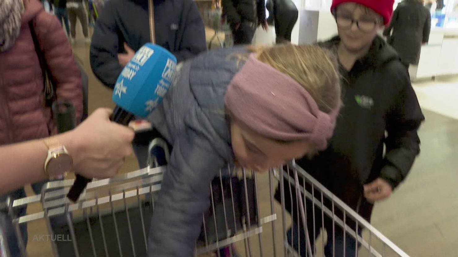 Letzte Geschenke und eine perfekte Frisur der WeihnachtsEndspurt im
