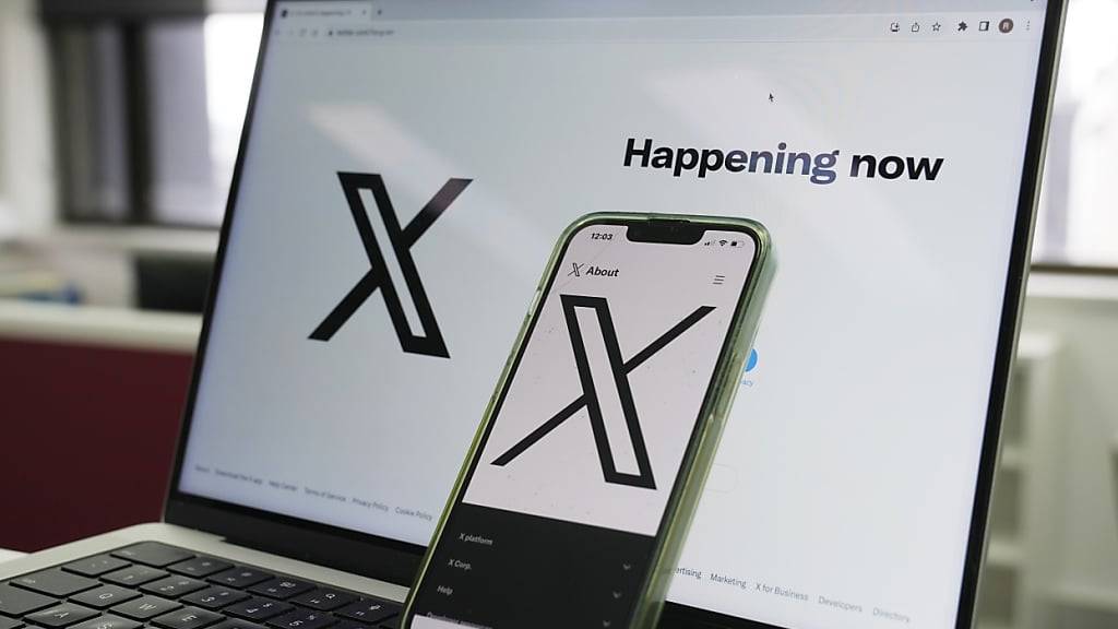 Elon Musks Online-Plattform X hat ein weiteres Überbleibsel aus ihrer Vergangenheit als Twitter entfernt. (Archivbild)