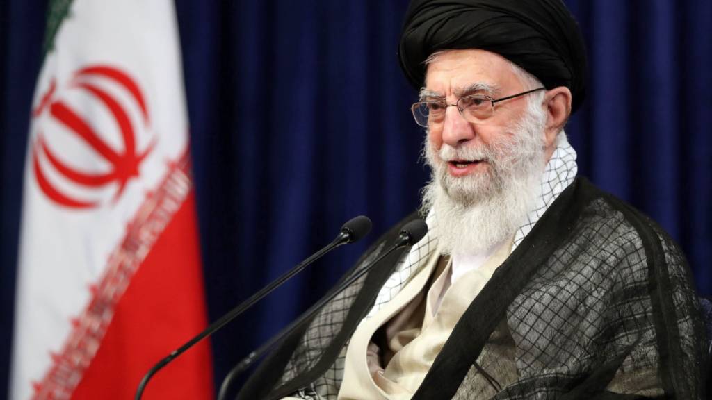 ARCHIV - Ajatollah Ali Chamenei, Oberster Führer und geistliches Oberhaupt des Iran. Foto: -/Office of the Iranian Supreme Leader/dpa