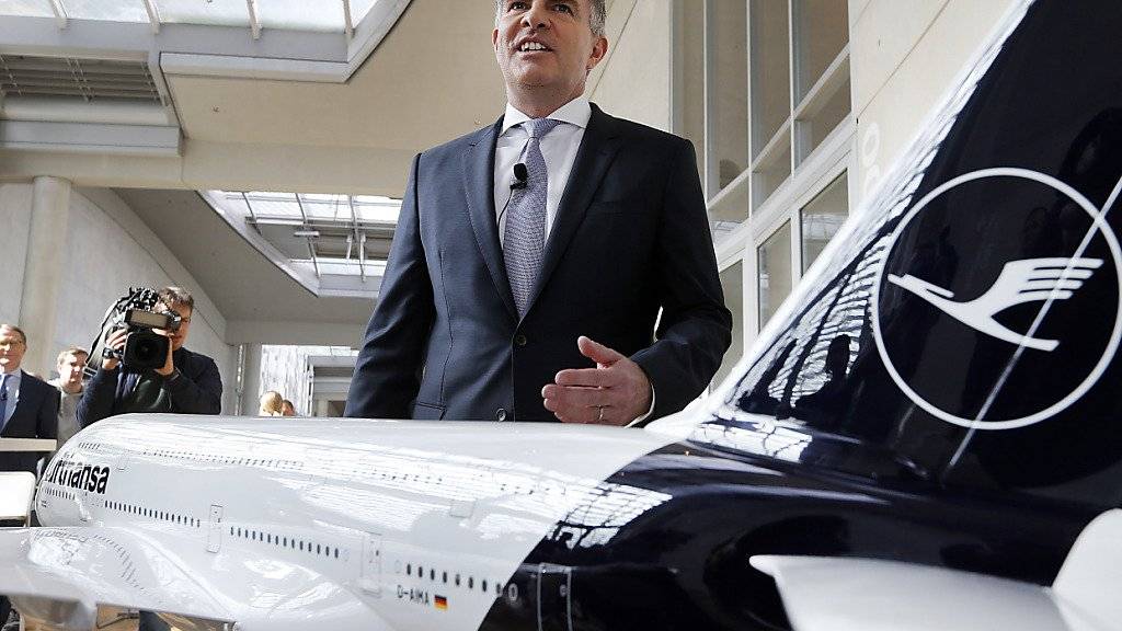 «Wir sehen keine Zurückhaltung - im Gegenteil»: Lufthansa-Konzernchef Carsten Spohr zu den Buchungszahlen inmitten der Klimadiskussion. (Archivbild)
