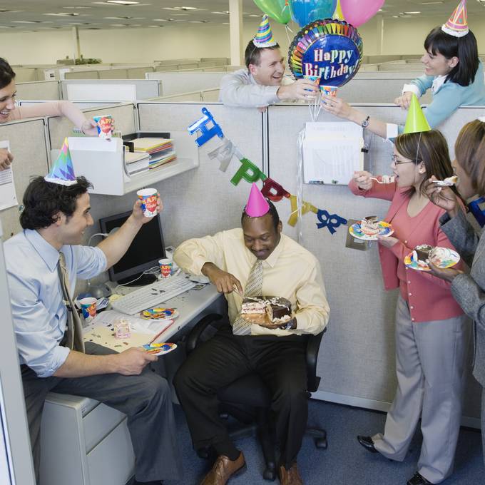 Muss ich am Geburtstag Gipfeli und Kuchen ins Büro mitbringen?