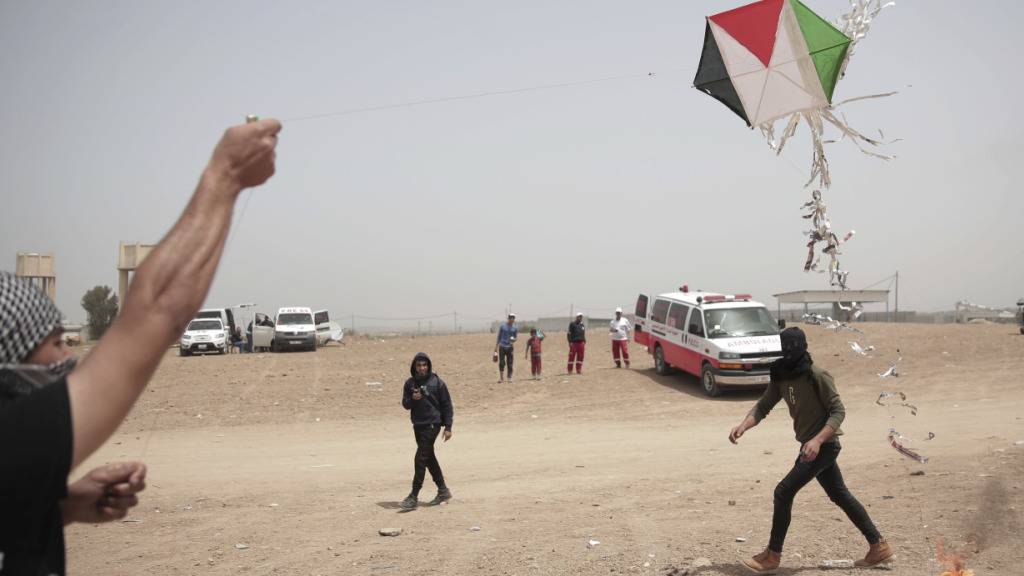Katz droht Hamas wegen Drachen mit harter Reaktion