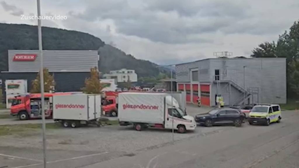 Mitarbeiter evakuiert: Im Industriequartier in Rothrist brannte es am Morgen in einer Firma
