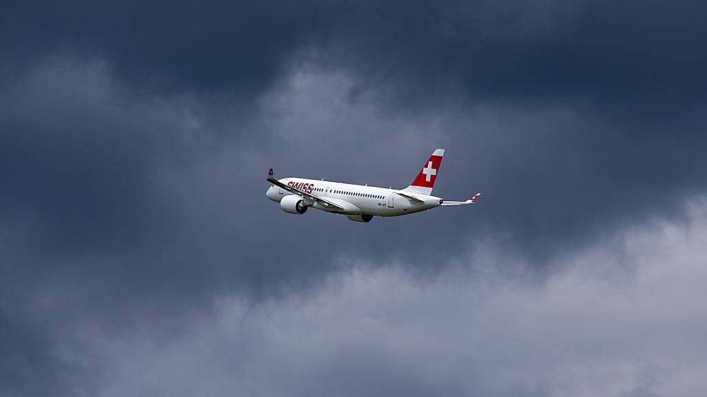 Der Airbus A220-300 musste seinen Flug nach Beirut wegen Bedenken über die Sicherheitslage in Libanon abbrechen. (Archivbild)