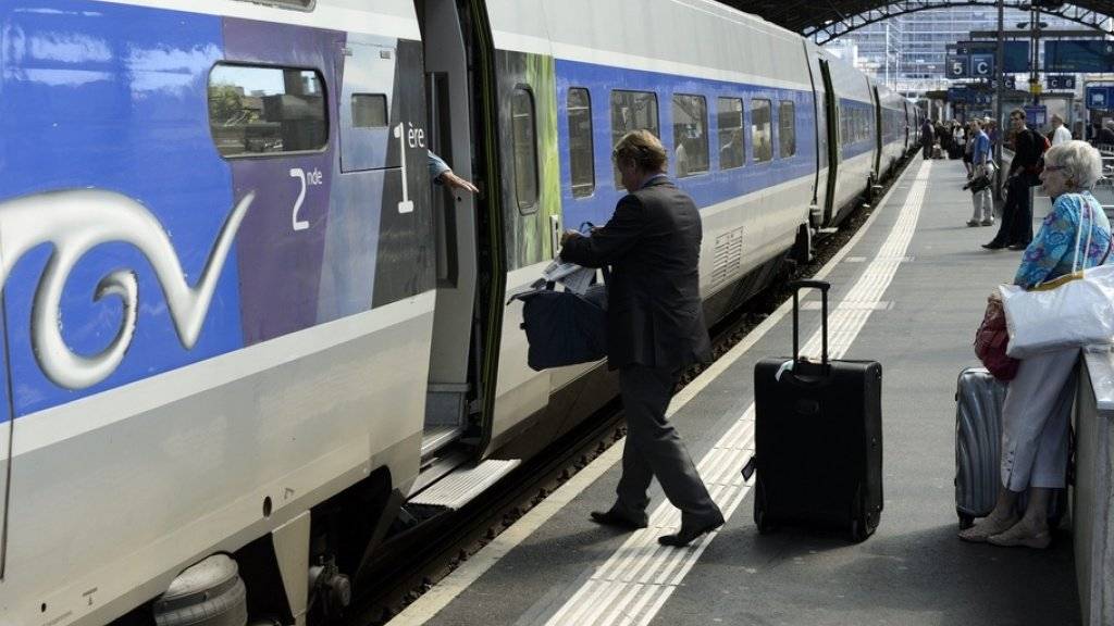 Die TGV-Betreiberin Lyria wollte eine von vier täglichen Zugverbindungen von Lausanne nach Paris über das Burgund und die Freigrafschaft (Franche-Comté) einstellen. (Archivbild)