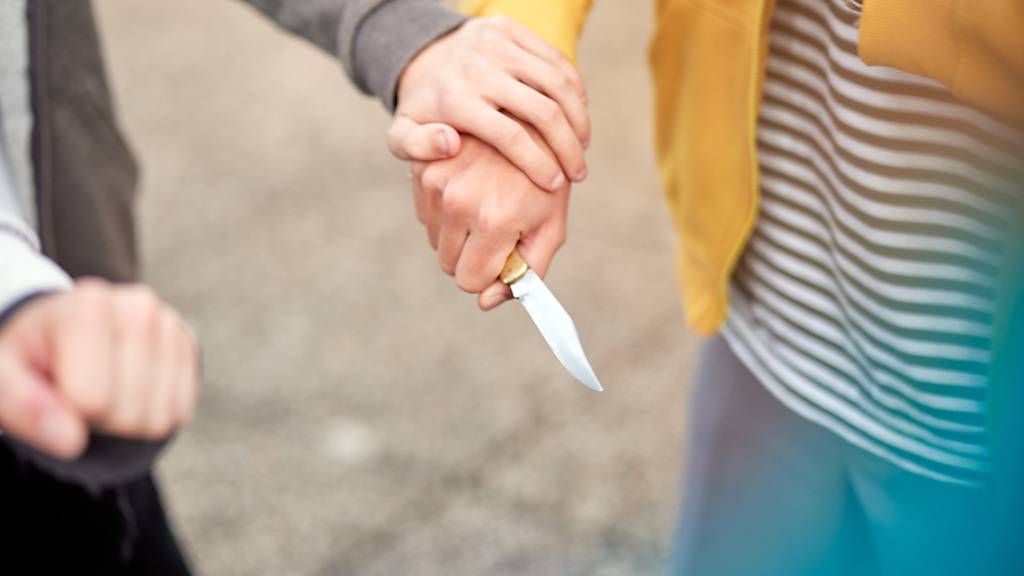 Bei einer Auseinandersetzung in St. Gallen verletzte ein Mann seinen Kontrahenten mit einem Messer. (Symbolbild)