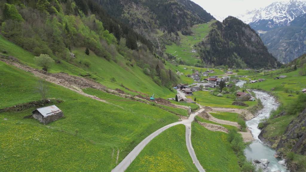 Strassen in Bristen nach Hangrutsch wieder offen