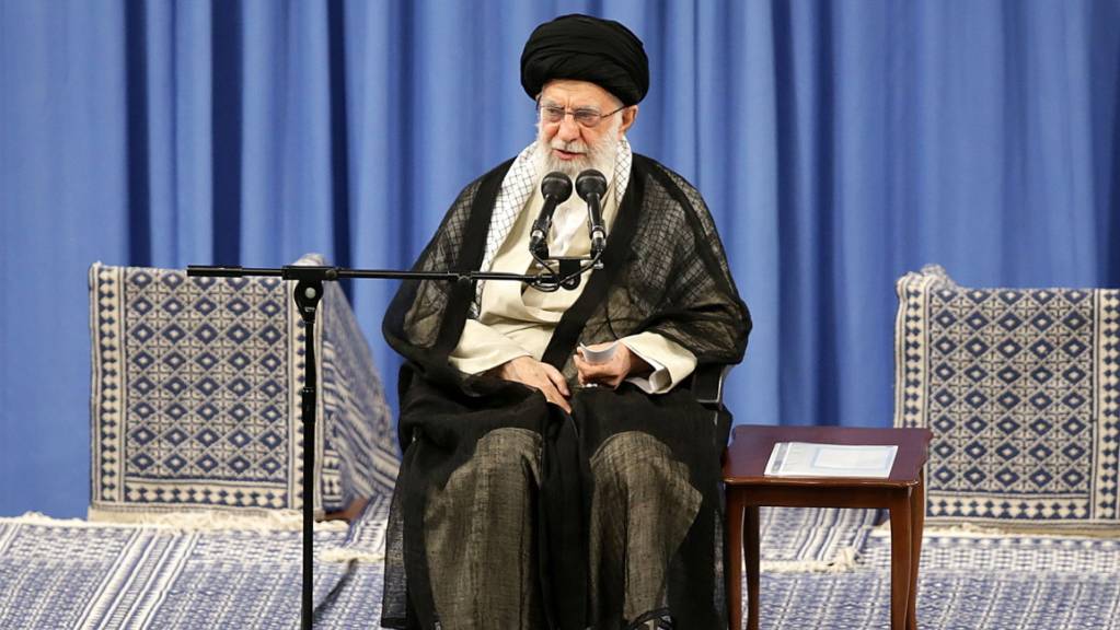 Feinde wollten Zwietracht säen, doch sie seien gescheitert und ihre Strategie werde unwirksam bleiben, schrieb Chamenei am Montag im Kurzbotschaftendienst Twitter. Er nahm Bezug auf die Spannungen im Irak. (Archivbild)