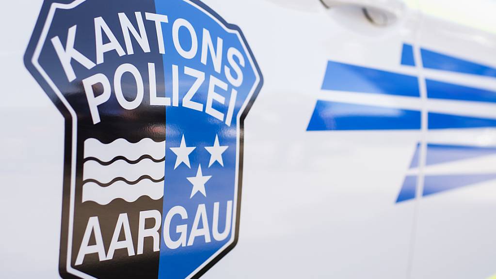 Die Kantonspolizei Aargau hat am Samstagabend in Baden einen Mann festgenommen, der Drohungen ausgestossen hatte. (Archivbild)