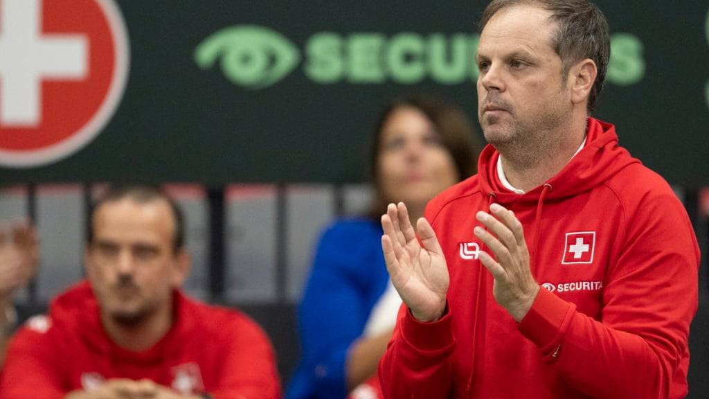 Gegen Tunesien will man sich wieder gegen oben orientieren: das Schweizer Davis-Cup-Team mit Captain Severin Lüthi