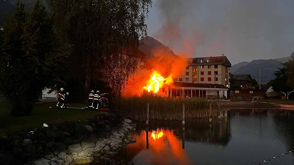 Brand im Badi-Beizli Sachseln OW legt Zugverkehr lahm