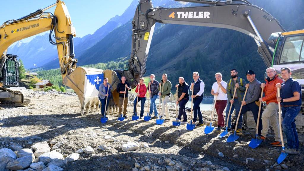 Weniger als vier Monate nach der Katastrophe ist in Blatten der Spatenstich für das neue Dorf erfolgt.