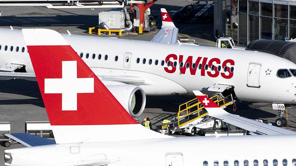 Die Swiss-Maschinen nach Italien bleiben mindestens bis Anfang April am Boden: Flugzeuge am Flughafen Genf. (Archivbild)
