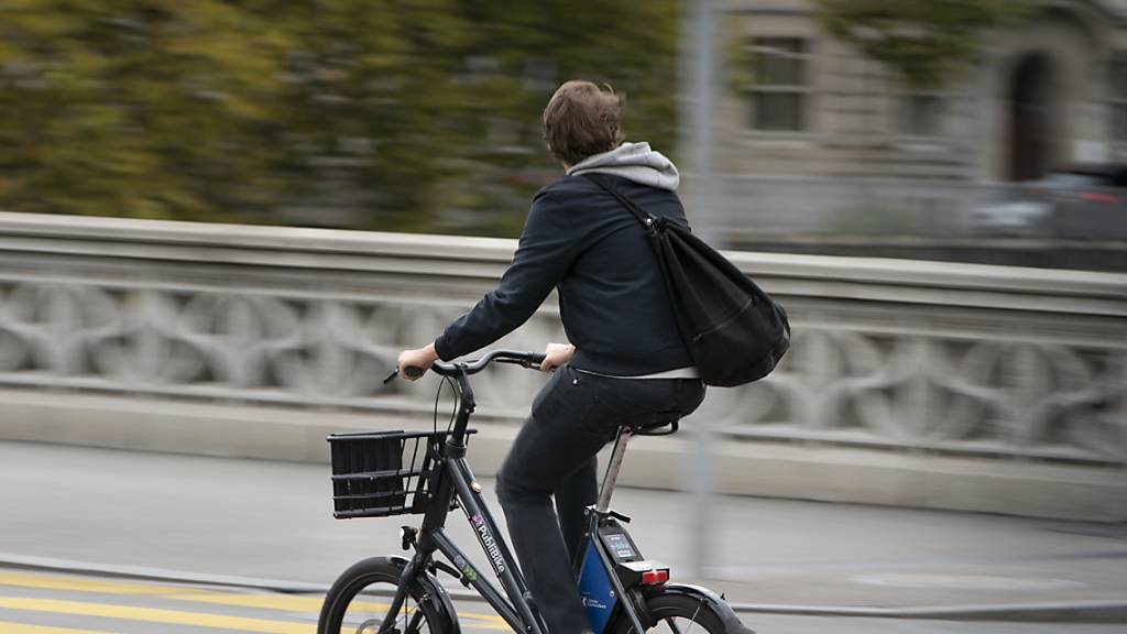 In Bern sollen für die Bevölkerung auch künftig Leihfahrräder zur Verfügung stehen. Das Stadtparlament soll dazu die nötigen Gelder sprechen.