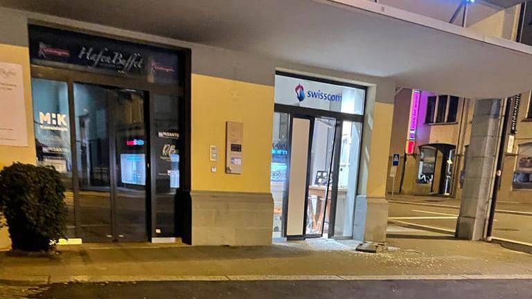 Einbruch in Swisscom-Shop: Täter mit geklauten Kennzeichen nach Bregenz geflüchtet