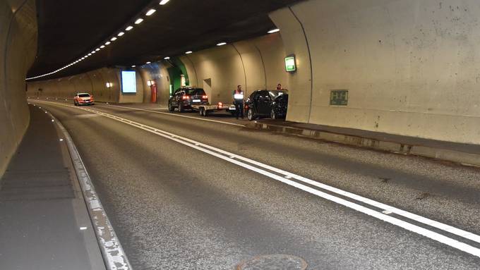 Frontal in Tunnelwand gedonnert