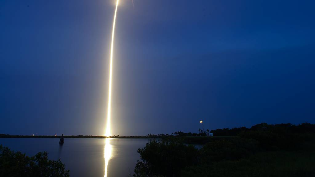 SpaceX Falcon 9 Rakete bringt Starlink-Satelliten ins All. (Archivbild)