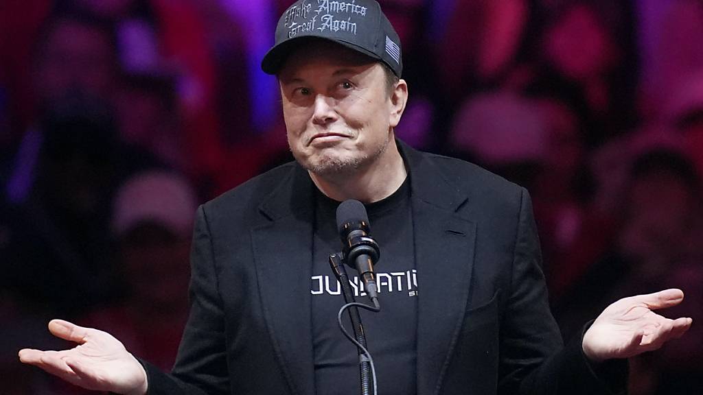 Tech-Milliardär Elon Musk geht juristisch gegen die ChatGPT-Entwickler vor. (Archivbild)