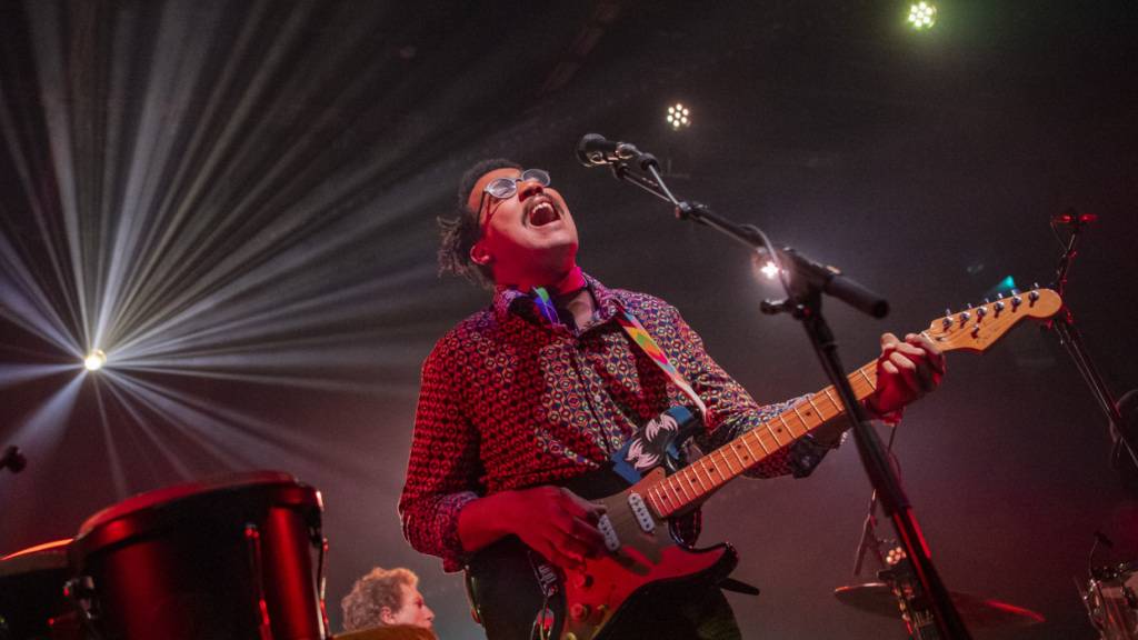 Der Schweizer Musiker Dino Brandão, hier bei seinem Konzert 2023, tritt auch an der am Mittwoch startenden Jubiläumsausgabe der Stanser Musiktage auf.