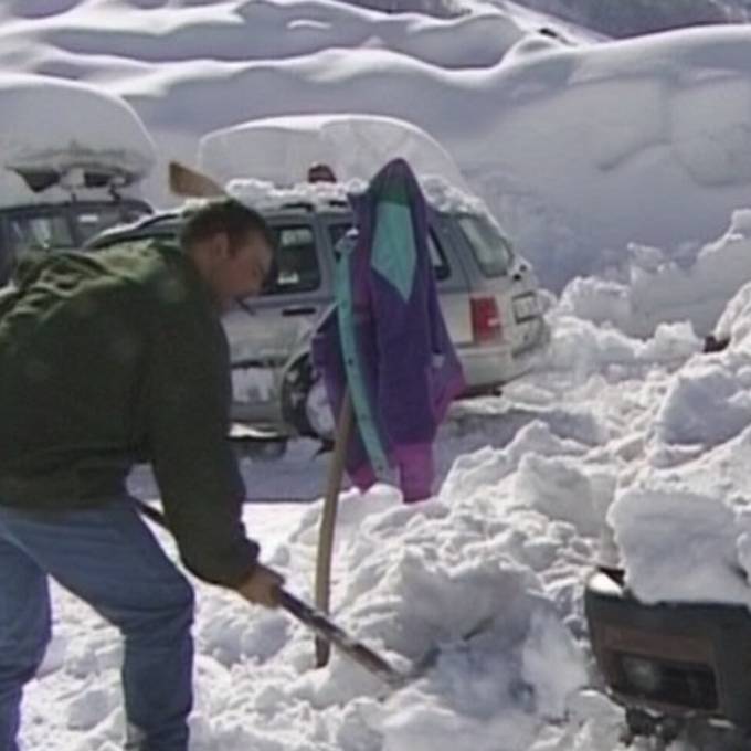 Lawinenwinter 1999: Als Elm im Schnee versank