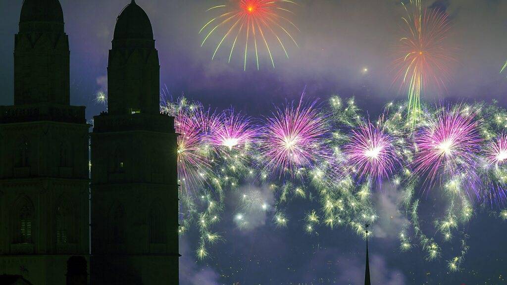 Farbenzauber über Zürich: Die Organisation des Silvesterzaubers übernimmt nun der Verein Street Parade.