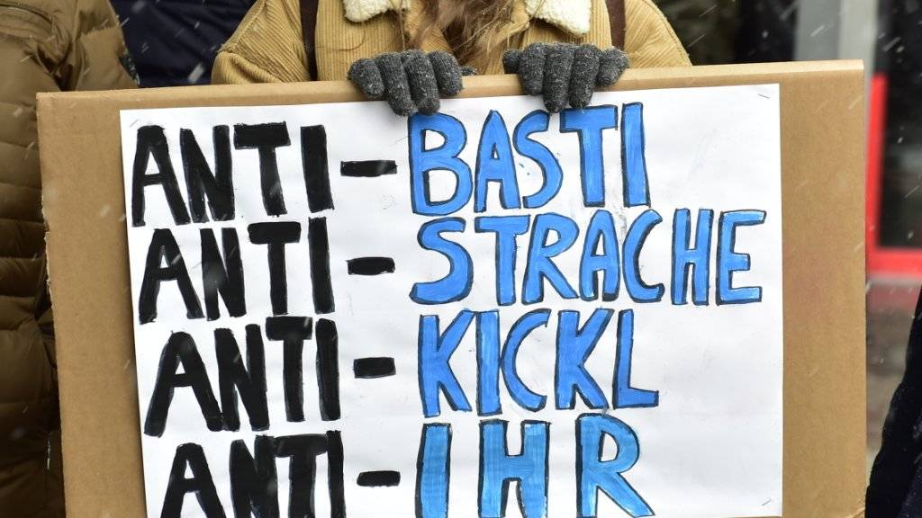 17'000 Menschen demonstrierten am Samstag in Wien gegen die Regierungspolitik von ÖVP und FPÖ unter Kanzler Sebastian Kurz.
