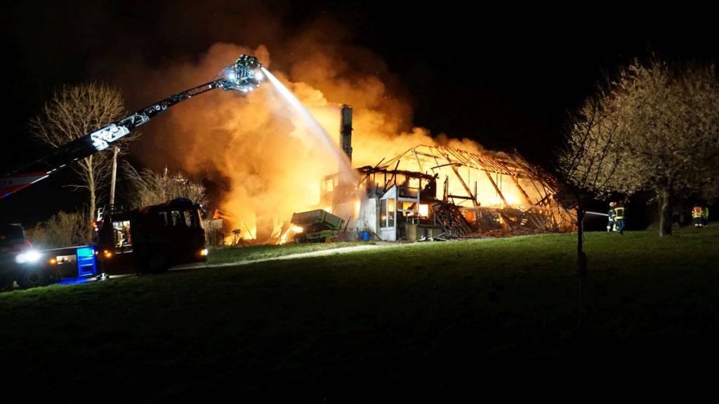 Der Bauernhof in Rechthalten stand am Dienstagabend in Flammen.