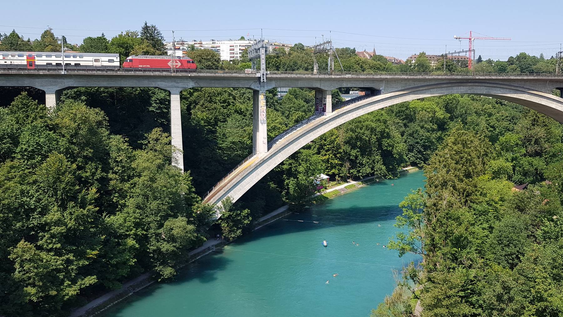 Bern_Aare_Baden_SBB_Brücke_rb1