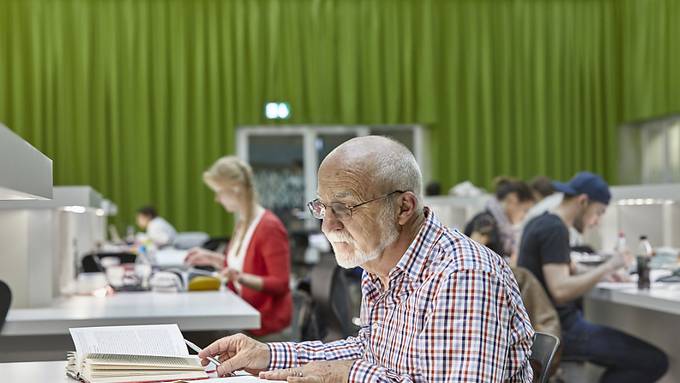 Wieso Schweizer Senioren auch im Ruhestand lernhungrig bleiben