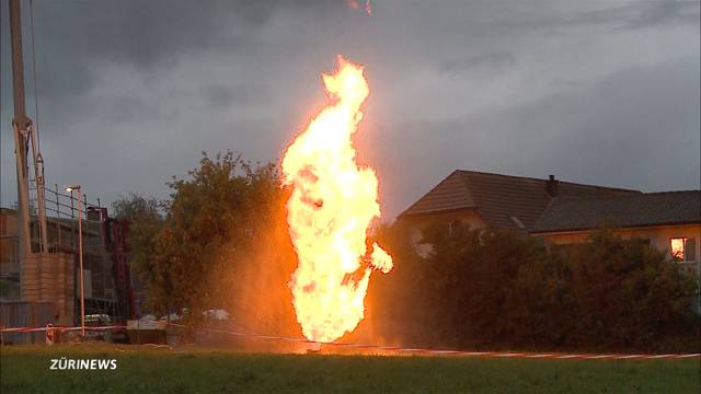 Flammensäulen in Kölliken wegen Erdsondenbohrung