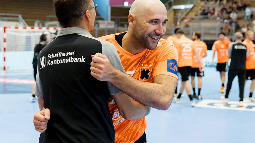 Kadetten Schaffhausens Regisseur Joan Canellas (rechts) und Trainer Hrvoje Horvat mussten in Kreuzlingen mehr als erwartet leiden