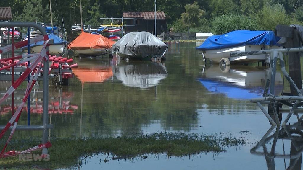 Hochwasser in Avenches: «Restaurant de la Plage» droht einzustürzen, Campingplatz steht unter Wasser