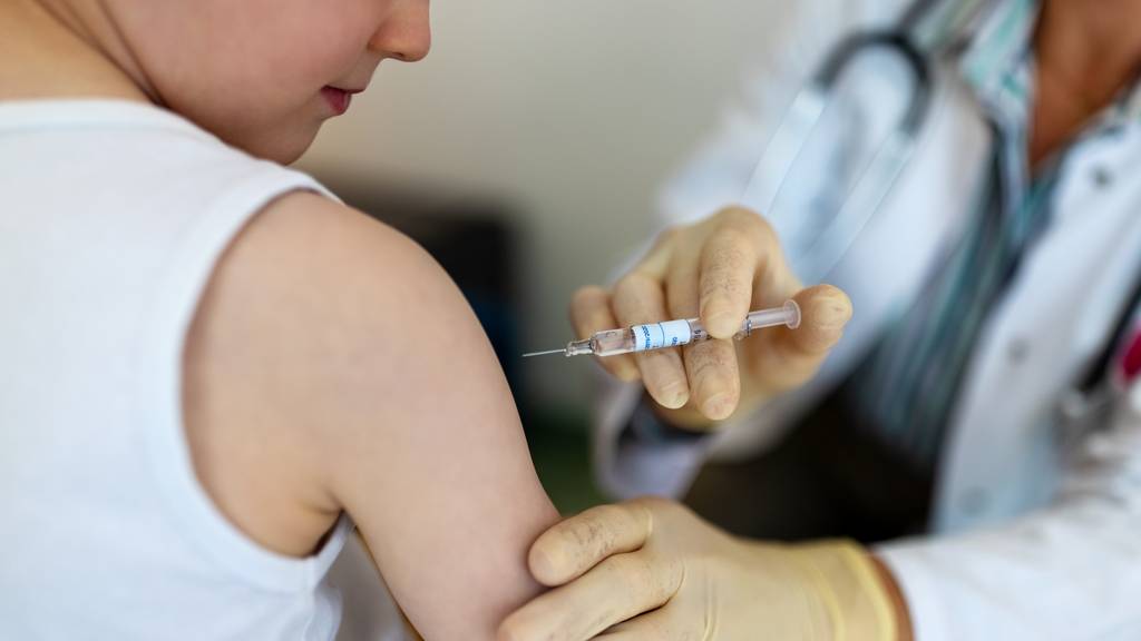 Dürfen Kinder bei der Corona-Impfung selbst entscheiden?