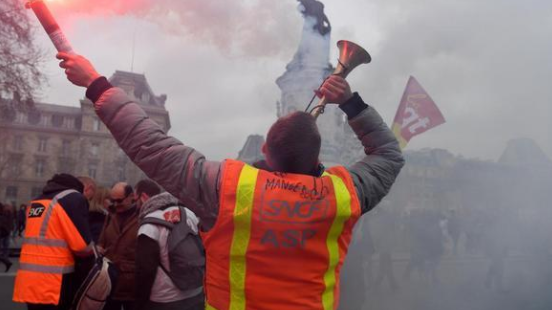 Frankreichs Lokführer streiken drei Monate