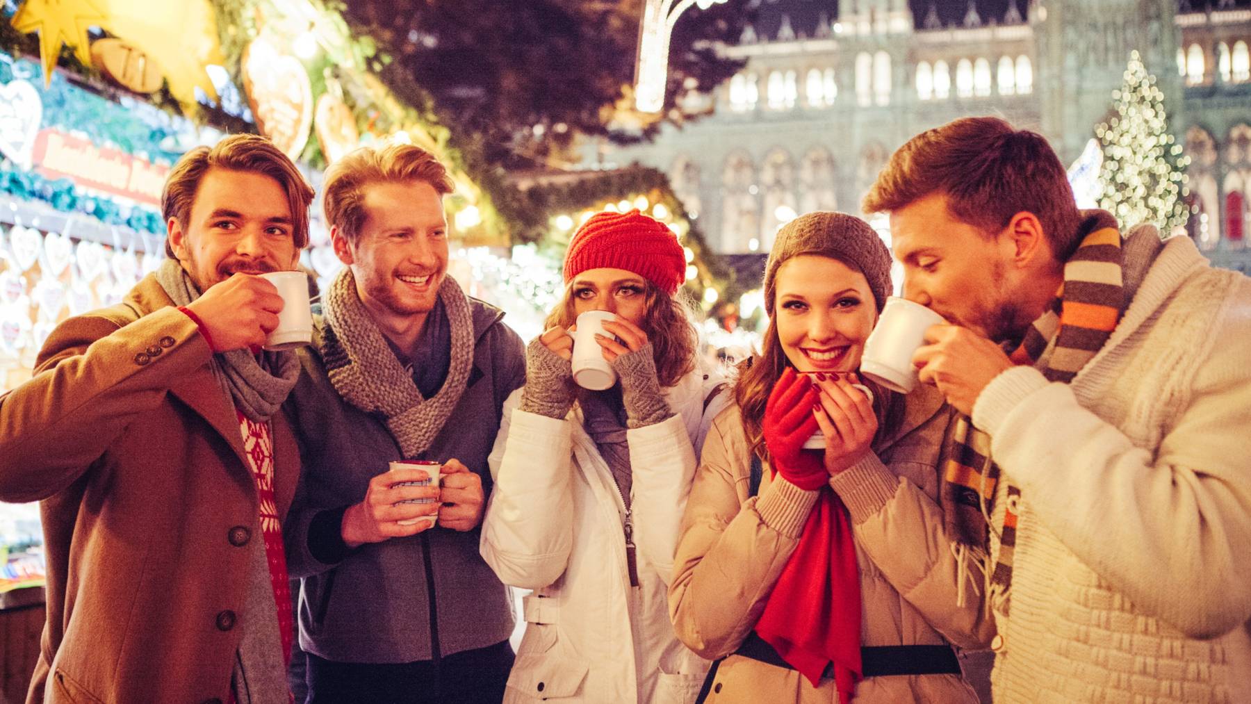 Tatsächlich wird man von Glühwein schneller betrunken, als von anderen Getränken. (Symbolbild)