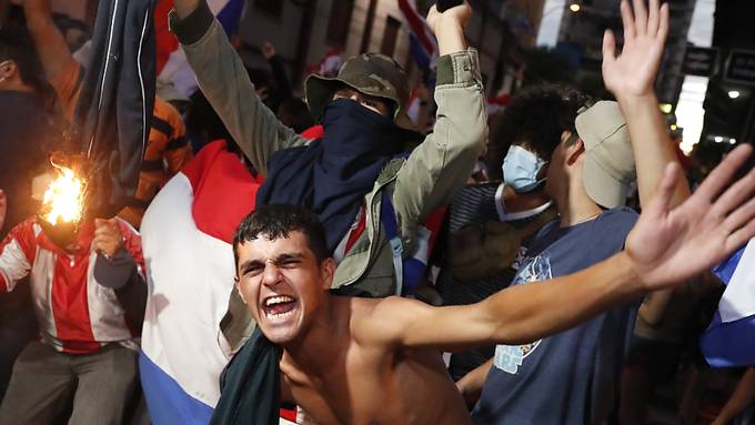 Corona-Protest: Präsident Paraguays bittet alle Minister um Rücktritt