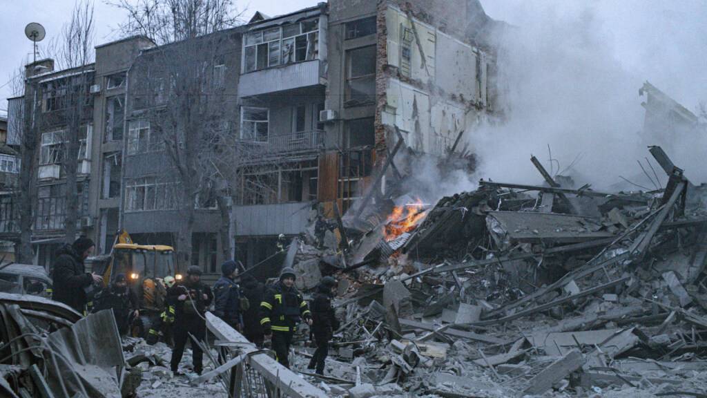 ARCHIV - Zerstörung nach einem russischen Raketenangriff. Immer wieder wird Charkiw aus der Luft angegriffen. Foto: Nicolas Cleuet/Le Pictorium via ZUMA Press/dpa