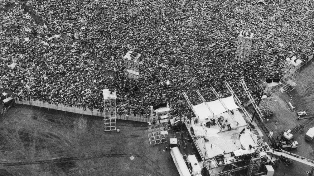 Gilt als Höhepunkt der Hippie-Bewegung in den USA: Das Musik-und Kunstfestival Woodstock im August 1969. (Archivbild)