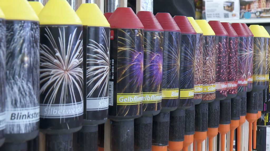 Raketen-Fans wollen es knallen lassen – Feuerwerksverkäufer rüsten auf