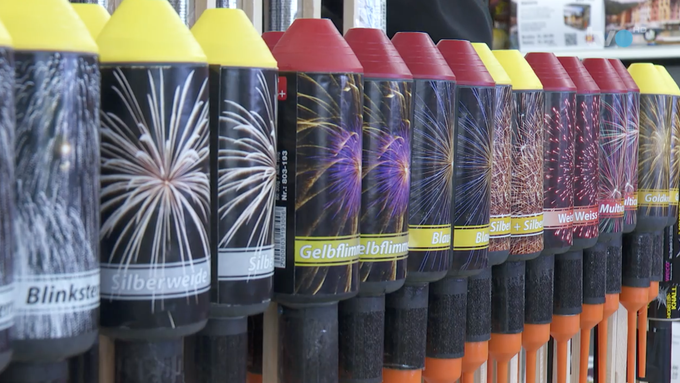 Raketen-Fans wollen es knallen lassen – Feuerwerksverkäufer rüsten auf